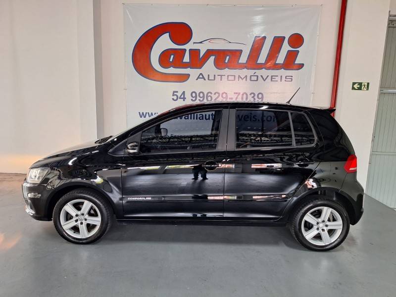 VOLKSWAGEN - FOX - 2015/2016 - Preta - R$ 47.900,00