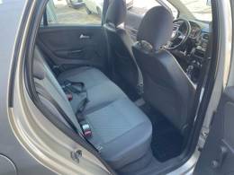 VOLKSWAGEN - FOX - 2010/2011 - Prata - R$ 32.900,00