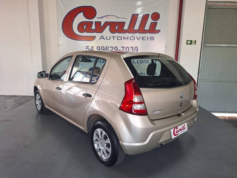 RENAULT - SANDERO - 2011/2012 - Bege - R$ 28.900,00