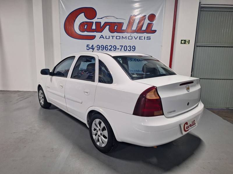 CHEVROLET - CORSA - 2011/2011 - Branca - R$ 32.900,00