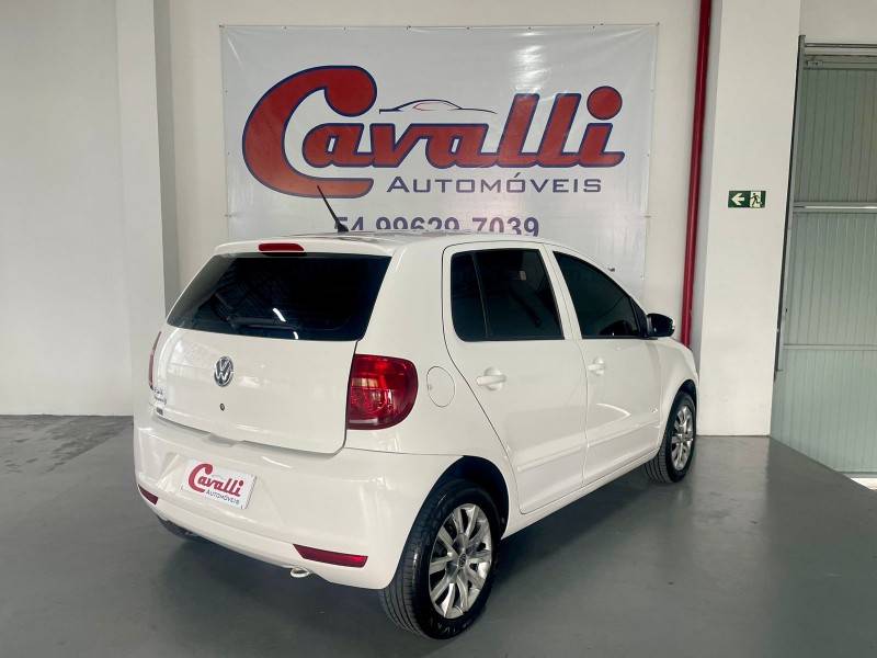VOLKSWAGEN - FOX - 2011/2011 - Branca - R$ 32.900,00