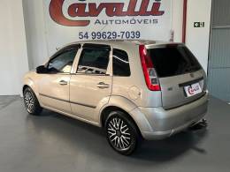 FORD - FIESTA - 2007/2008 - Prata - R$ 19.900,00