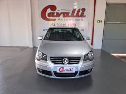 VOLKSWAGEN - POLO SEDAN - 2010/2011 - Prata - R$ 39.900,00