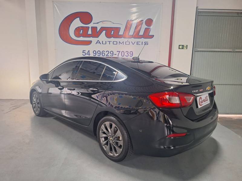CHEVROLET - CRUZE - 2017/2018 - Preta - R$ 91.900,00