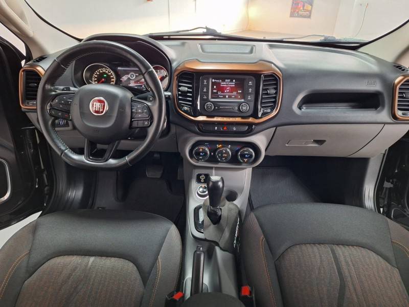 FIAT - TORO - 2016/2017 - Preta - R$ 100.900,00
