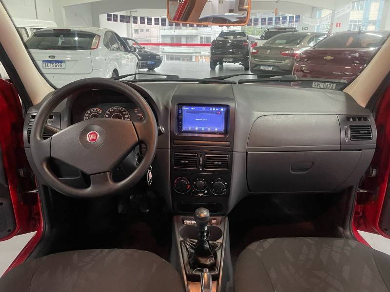 FIAT - SIENA - 2009/2010 - Vermelha - R$ 30.900,00