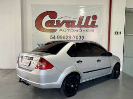 FORD - FIESTA - 2004/2005 - Prata - R$ 24.900,00