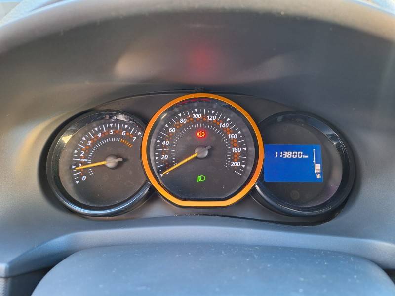 RENAULT - SANDERO - 2015/2015 - Prata - R$ 45.900,00
