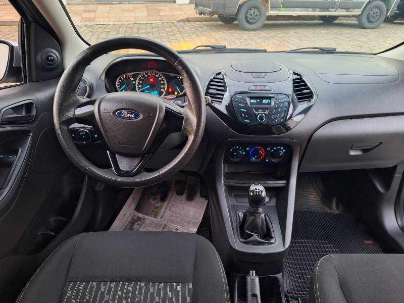 FORD - KA + - 2015/2016 - Prata - R$ 43.900,00