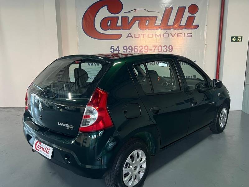 RENAULT - SANDERO - 2011/2011 - Verde - R$ 23.900,00