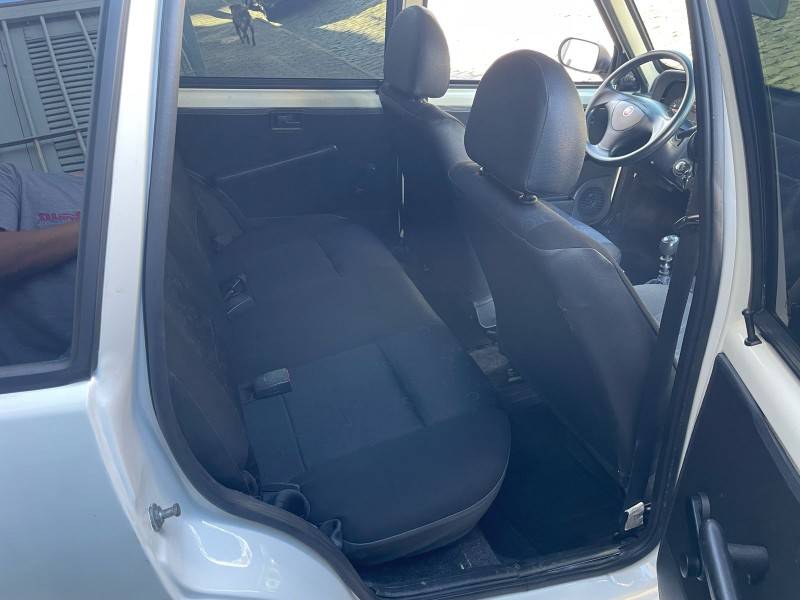 FIAT - UNO - 2009/2010 - Branca - R$ 23.900,00