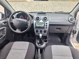 FORD - FIESTA - 2012/2013 - Branca - R$ 34.900,00