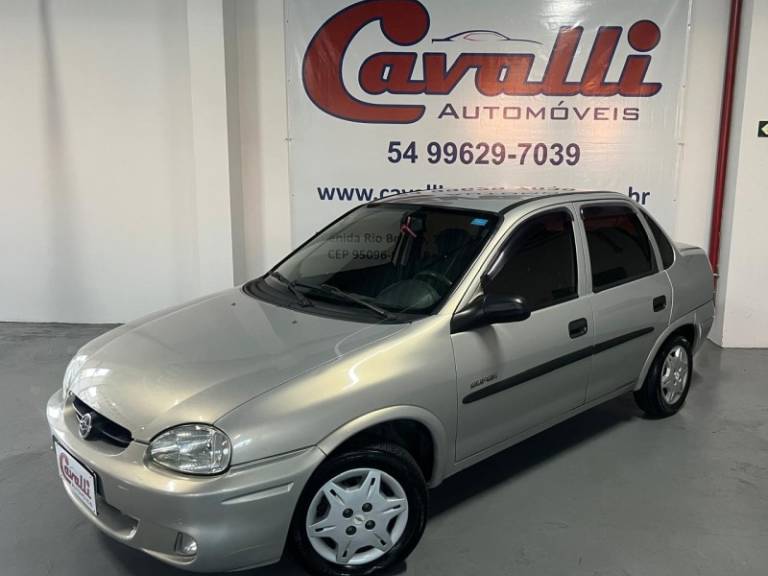 CHEVROLET - CLASSIC - 2004/2005 - Bege - R$ 20.900,00