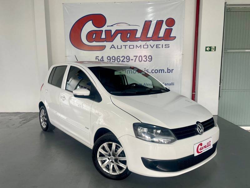 VOLKSWAGEN - FOX - 2011/2011 - Branca - R$ 32.900,00