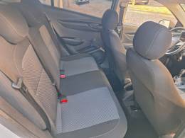 CHEVROLET - ONIX - 2019/2019 - Branca - R$ 52.900,00