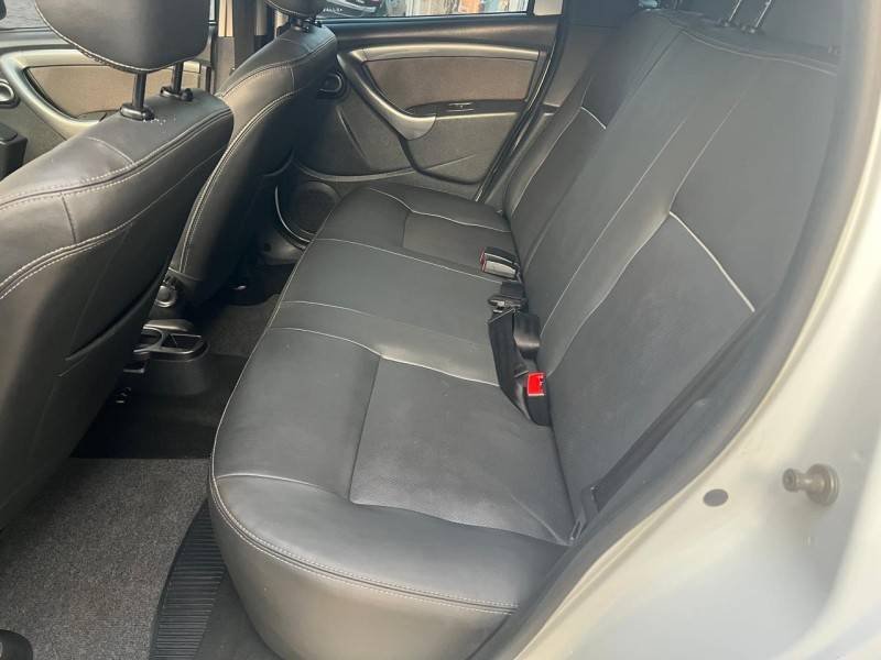 RENAULT - DUSTER - 2012/2013 - Branca - R$ 49.900,00
