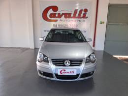 VOLKSWAGEN - POLO SEDAN - 2010/2011 - Prata - R$ 39.900,00