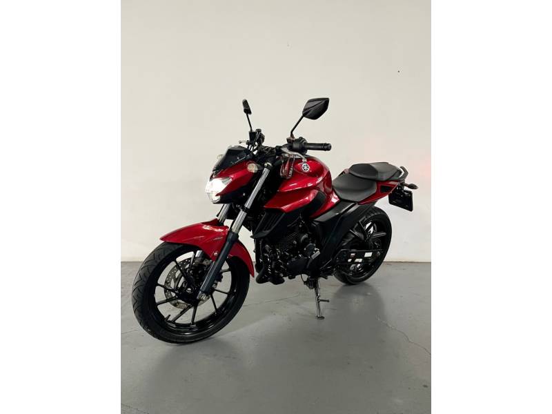 YAMAHA - FAZER - 2020/2020 - Vermelha - R$ 20.900,00