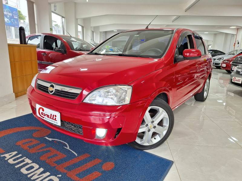 CHEVROLET - CORSA - 2010/2011 - Vermelha - R$ 33.900,00