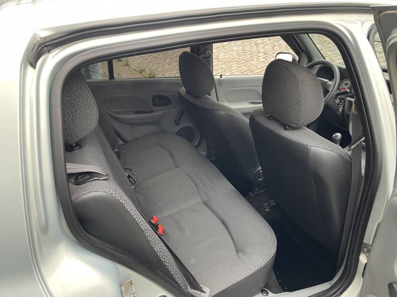 RENAULT - CLIO - 2008/2009 - Prata - R$ 23.900,00