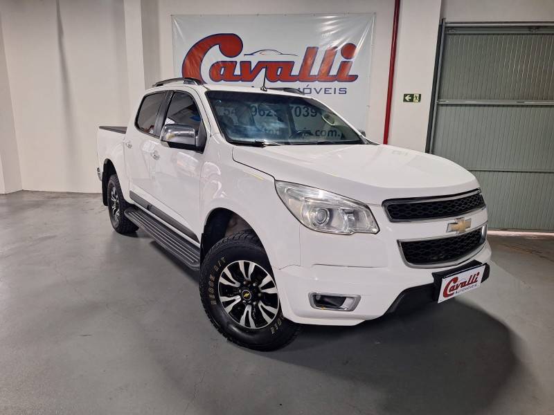 CHEVROLET - S10 - 2012/2013 - Branca - R$ 105.900,00