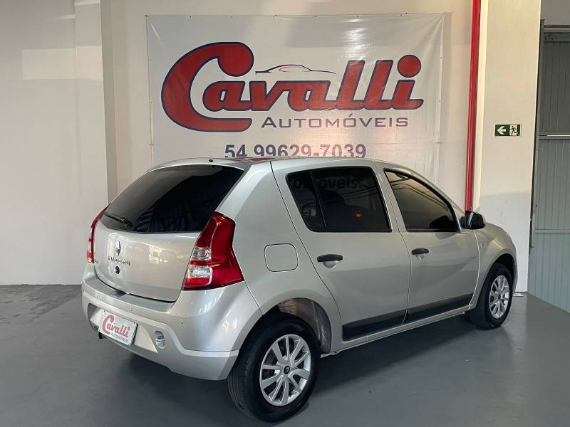 RENAULT - SANDERO - 2012/2012 - Prata - R$ 33.900,00