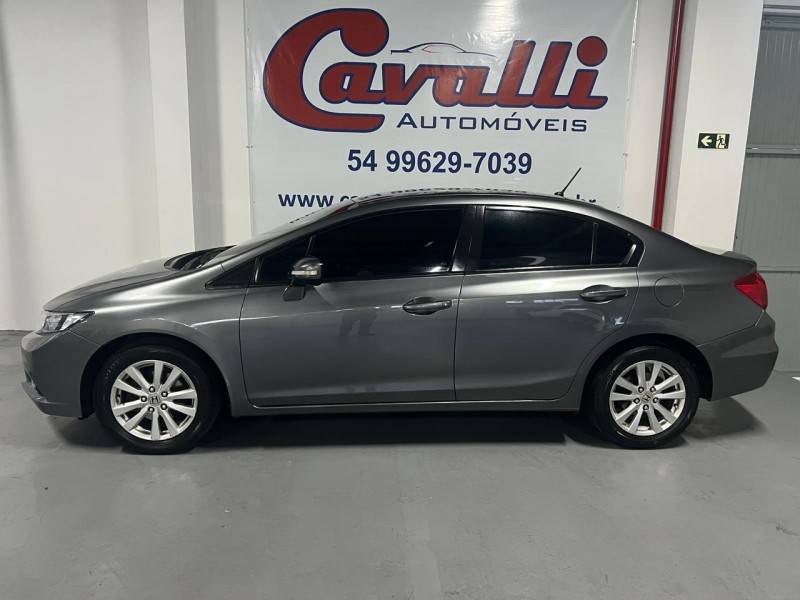HONDA - CIVIC - 2013/2014 - Cinza - R$ 73.900,00