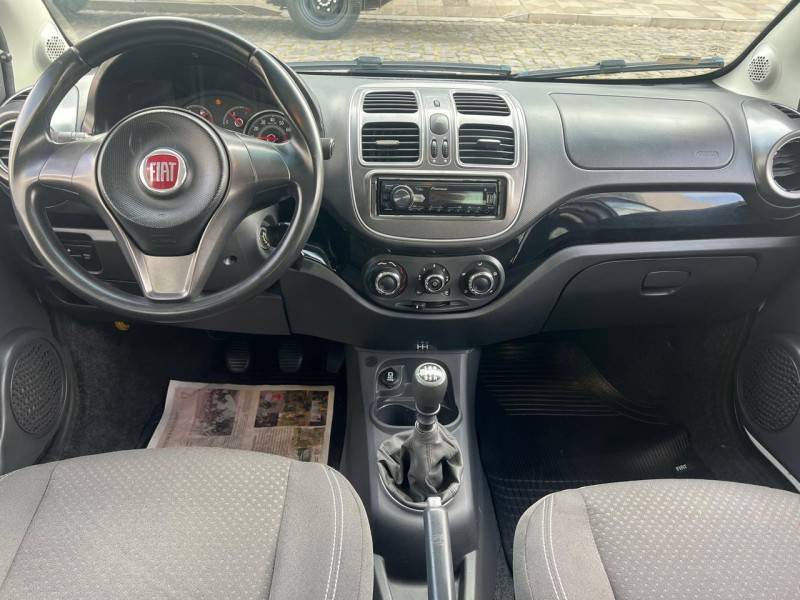 FIAT - GRAND SIENA - 2017/2018 - Branca - R$ 43.900,00