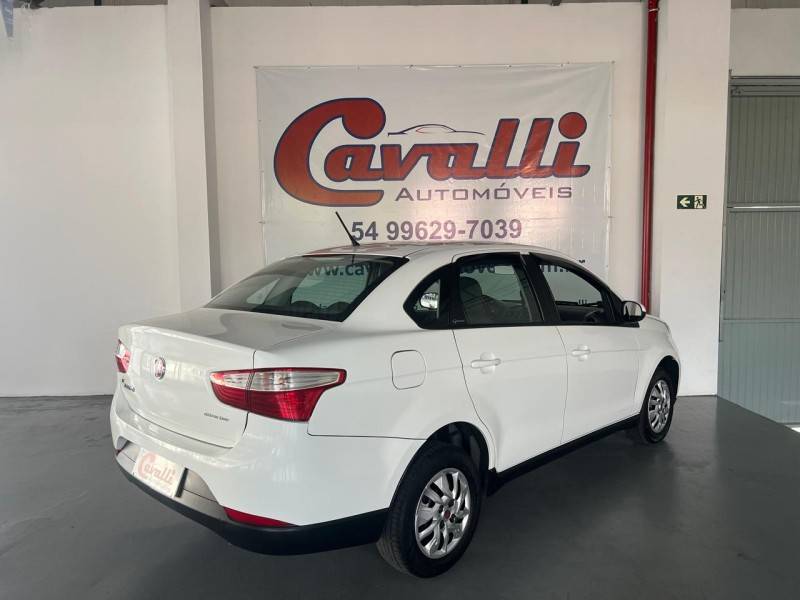 FIAT - GRAND SIENA - 2017/2018 - Branca - R$ 43.900,00