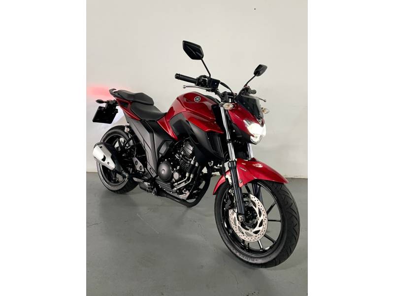 YAMAHA - FAZER - 2020/2020 - Vermelha - R$ 20.900,00