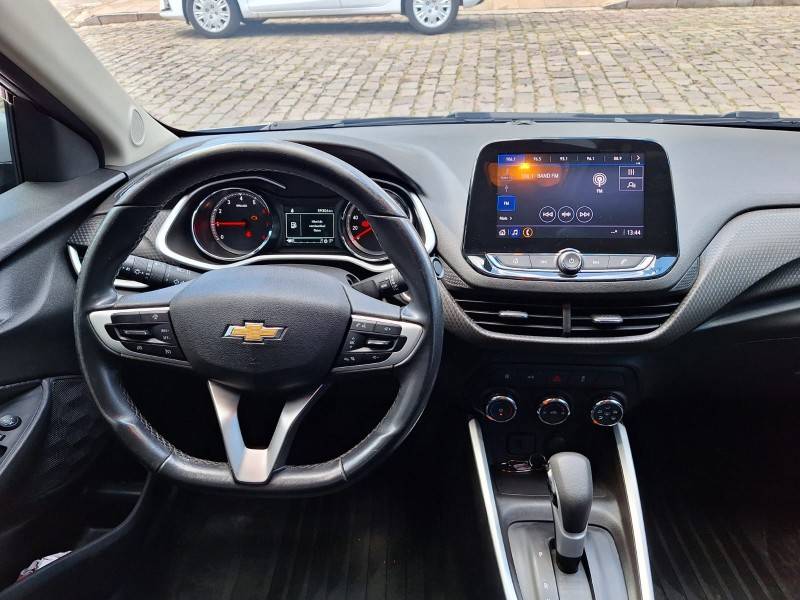 CHEVROLET - ONIX - 2020/2021 - Prata - R$ 80.900,00