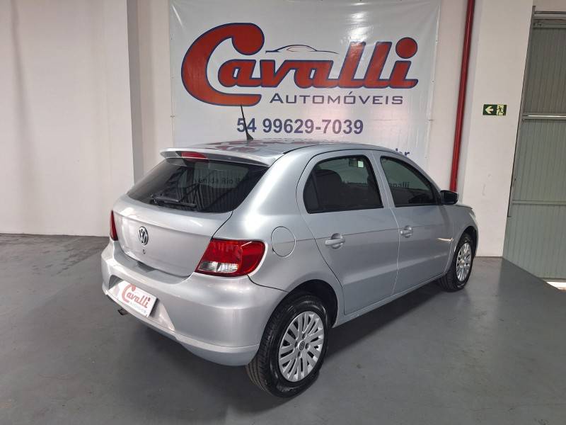 VOLKSWAGEN - GOL - 2010/2011 - Prata - R$ 28.900,00