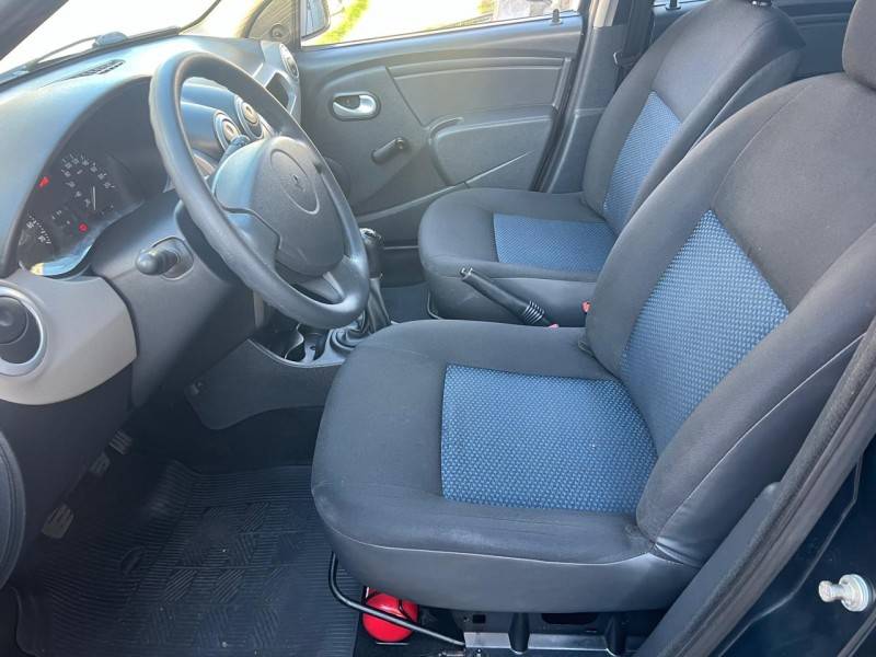 RENAULT - SANDERO - 2011/2011 - Verde - R$ 23.900,00