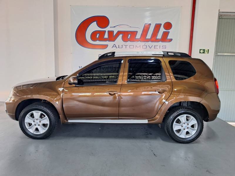 RENAULT - DUSTER - 2016/2017 - Marrom - R$ 67.900,00