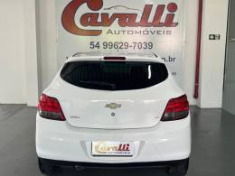 CHEVROLET - ONIX - 2014/2015 - Branca - R$ 48.900,00