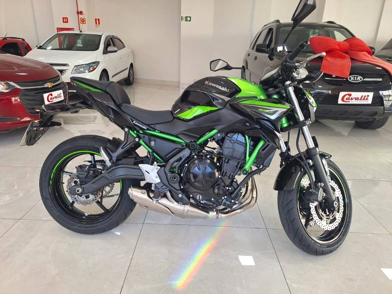 KAWASAKI - Z650 SE - 2021/2022 - Verde - R$ 43.900,00