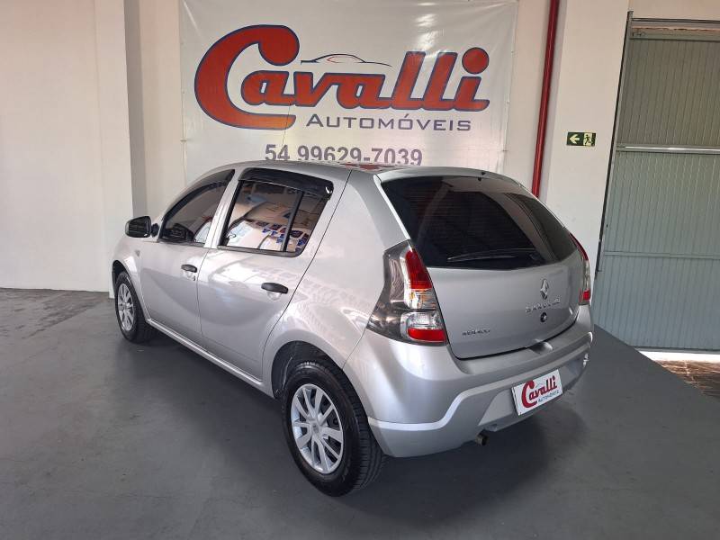 RENAULT - SANDERO - 2013/2014 - Prata - R$ 34.900,00