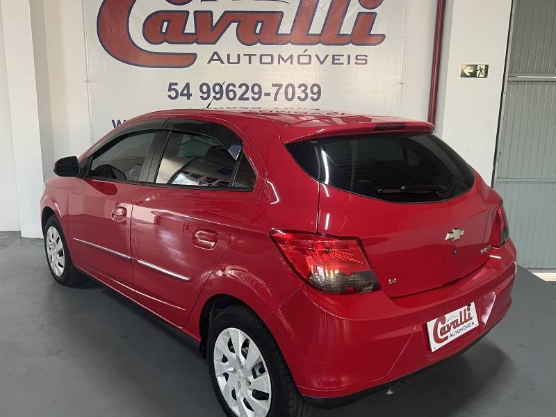CHEVROLET - ONIX - 2012/2013 - Vermelha - R$ 44.900,00