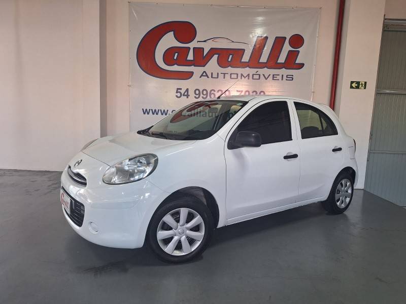 NISSAN - MARCH - 2011/2012 - Branca - R$ 31.900,00
