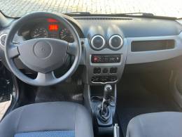 RENAULT - SANDERO - 2011/2011 - Verde - R$ 23.900,00