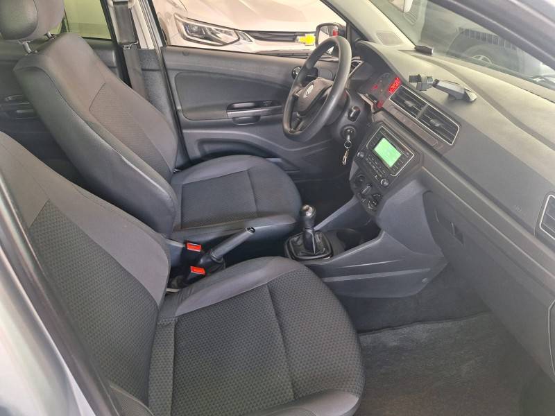 VOLKSWAGEN - VOYAGE - 2020/2021 - Prata - R$ 52.900,00