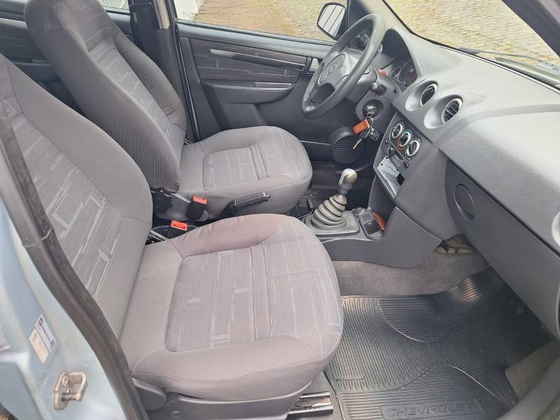 CHEVROLET - PRISMA - 2010/2010 - Prata - R$ 29.900,00