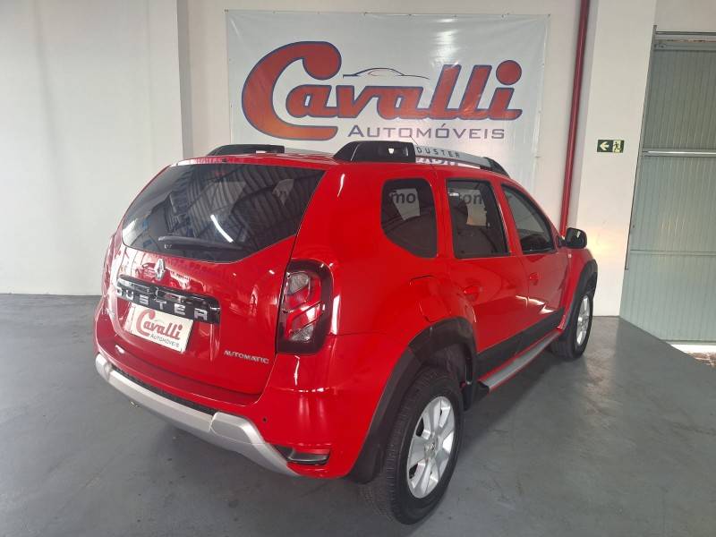 RENAULT - DUSTER - 2015/2016 - Vermelha - R$ 59.900,00