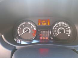 RENAULT - SANDERO - 2013/2014 - Prata - R$ 34.900,00