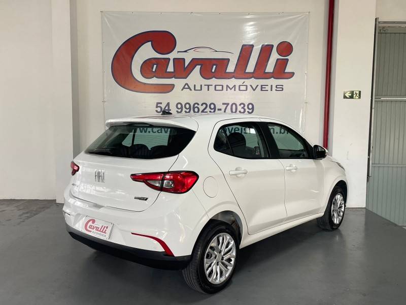 FIAT - ARGO - 2021/2022 - Branca - R$ 61.900,00