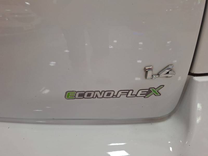 CHEVROLET - CORSA - 2011/2012 - Branca - R$ 32.900,00