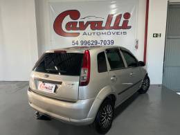 FORD - FIESTA - 2007/2008 - Prata - R$ 19.900,00