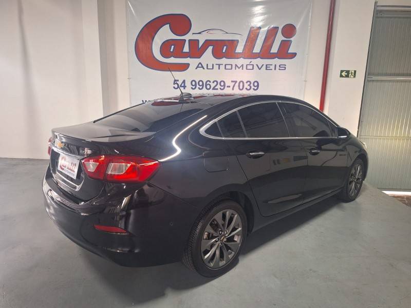 CHEVROLET - CRUZE - 2017/2018 - Preta - R$ 91.900,00