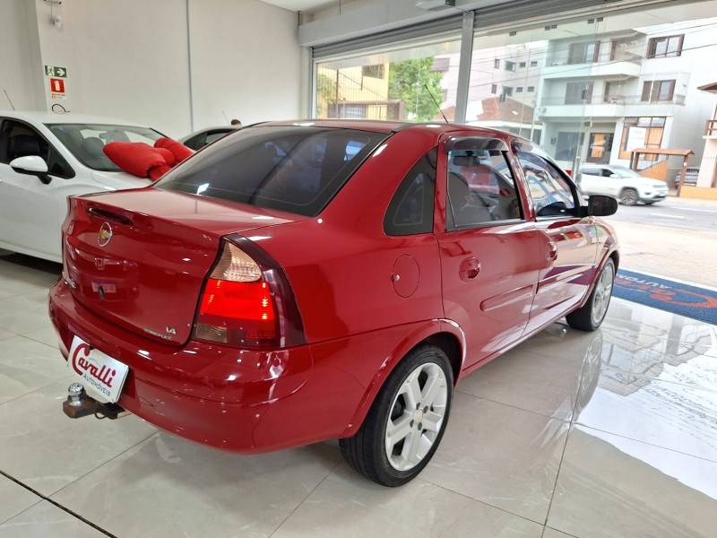 CHEVROLET - CORSA - 2010/2011 - Vermelha - R$ 33.900,00