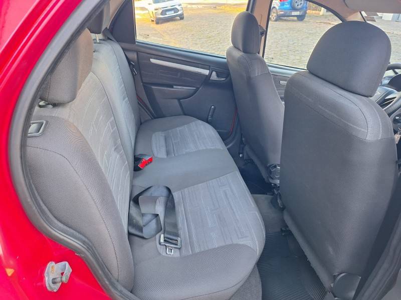 CHEVROLET - PRISMA - 2010/2011 - Vermelha - R$ 30.900,00